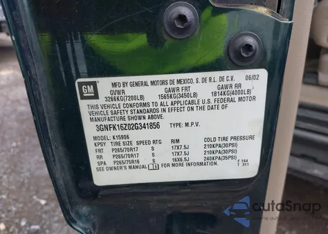 2002 Chevrolet Suburban 1500 Z71 z USA, uszkodzony, nr VIN 3GNFK16Z02G341856